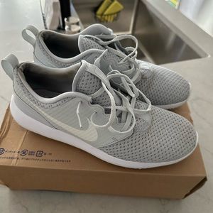 Men’s Nike golf shoes